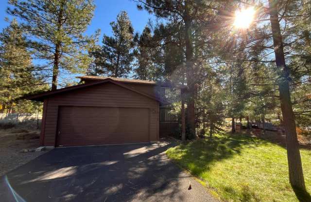 Splendid 3-bdr/2.5 bath home in the beautiful Buck Run Community in Sisters, OR! photos photos