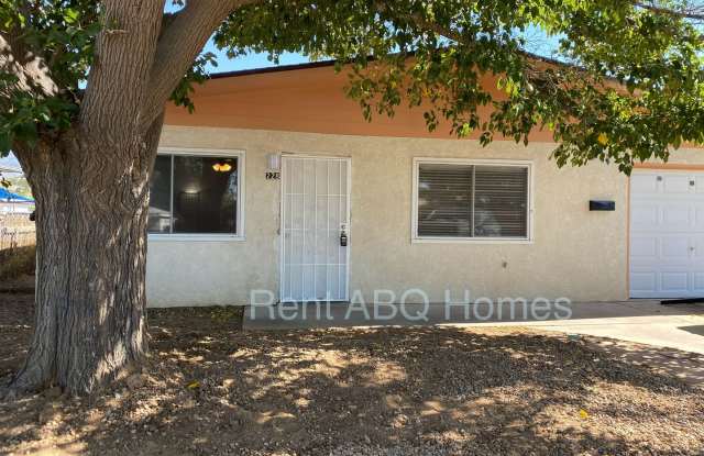 3 Bed, 2 Bath Family Home in Highland School District - 228 Espejo Street Northeast, Albuquerque, NM 87123