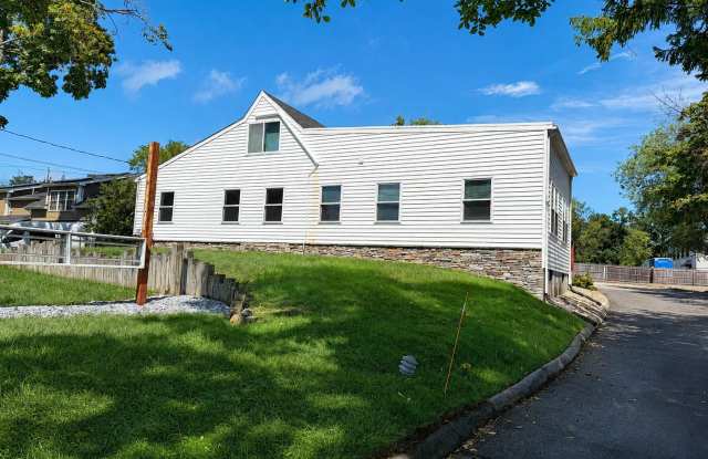 311 Racebrook Road Gallery 2