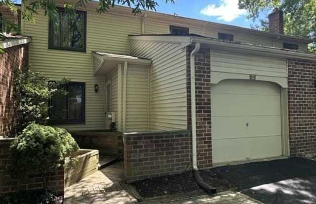 205 BERNARD CT Gallery 2