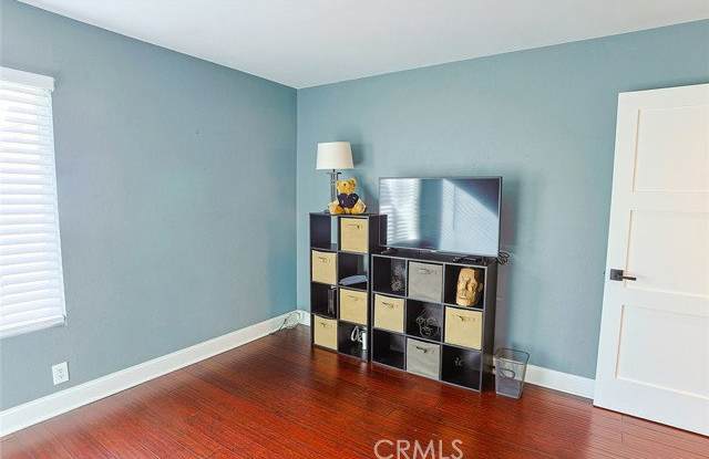 6915 East Shorecrest Drive Gallery 3