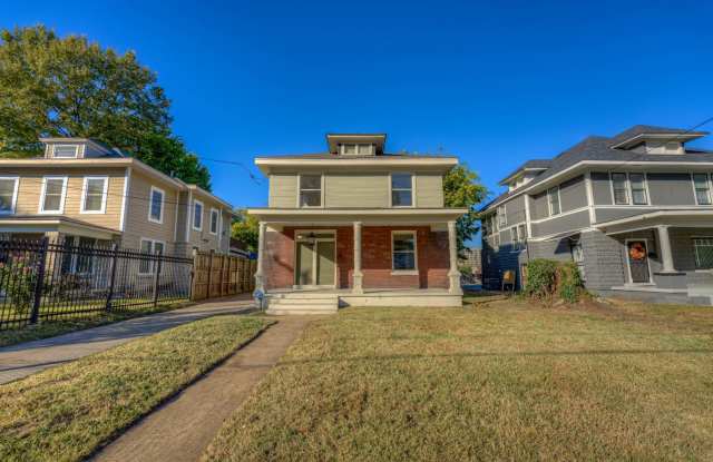Beautifully renovated, spacious, 4/3 in the Crosstown area. JUNE SPECIAL! 1/2 off FIRST MONTH'S RENT photos photos