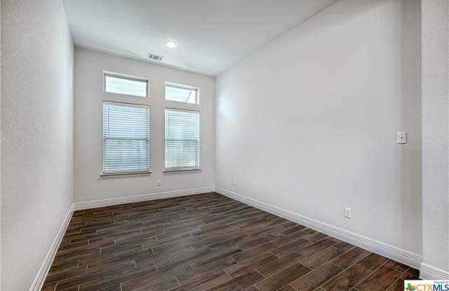 126 Russet Trail Gallery 4