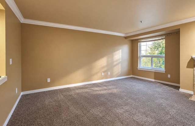 Top-Floor 1-Bedroom Condo with Private Balcony &  Amenities Gallery 4