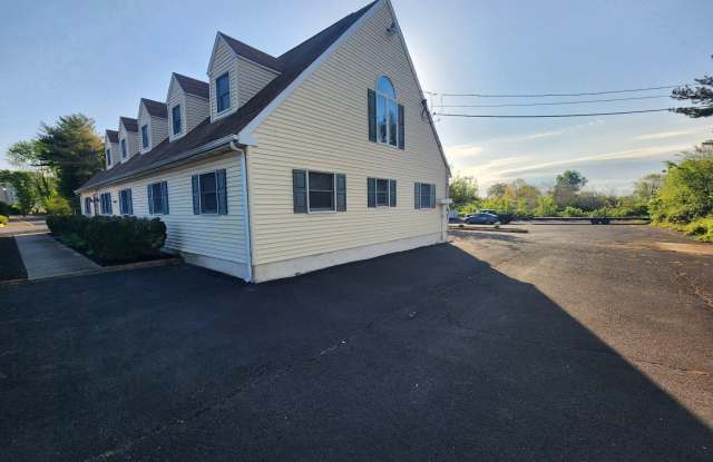2777 LINCOLN Highway Gallery 2