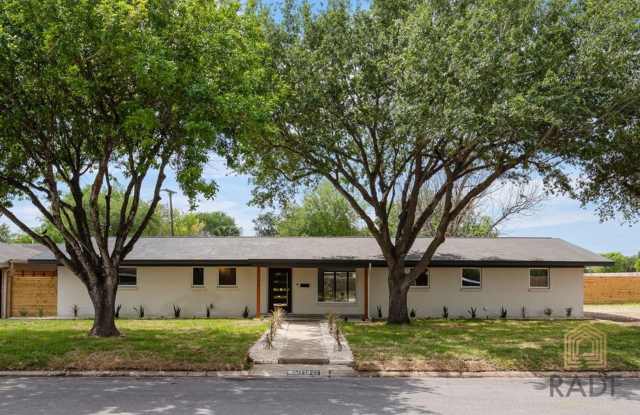 COMING SOON - SPACIOUS 4 BED 3 BATH HOME FOR RENT!!! photos photos
