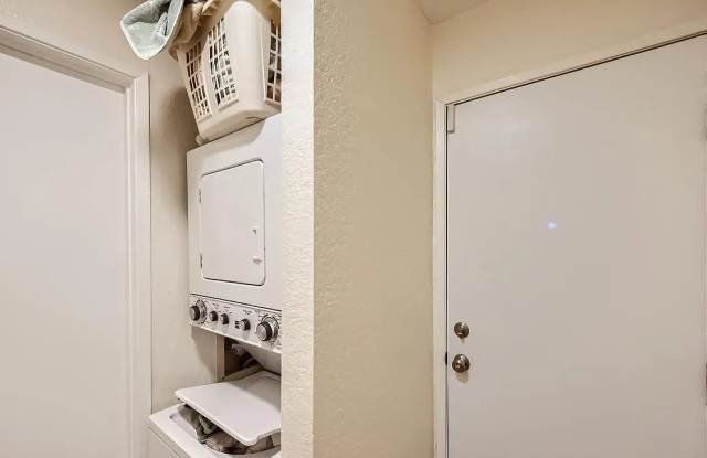 4064 Crystal Dawn Ln Unit 101 Gallery 1