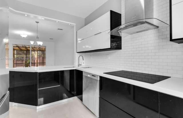 30 SE 6th Rd photos photos