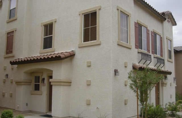 928 W ASPEN Way - 928 West Aspen Way, Gilbert, AZ 85233
