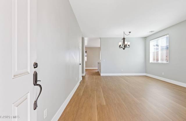 5909 E Viking Way Gallery 4