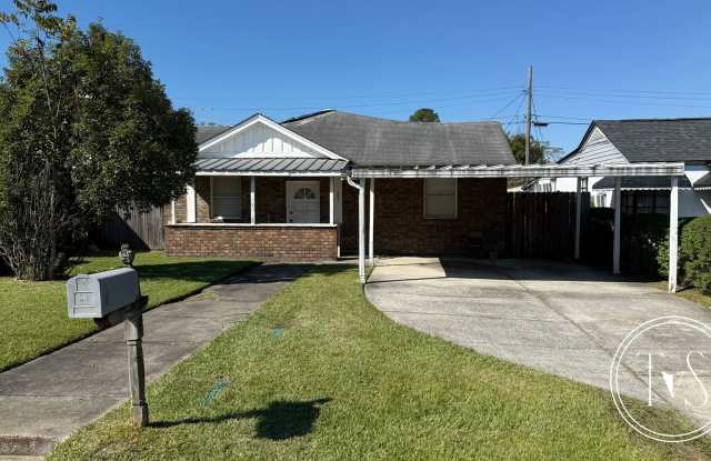 RATE DROP ALERT (was $1880/month)! photos photos