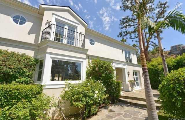 9219 Robin Drive Gallery 2