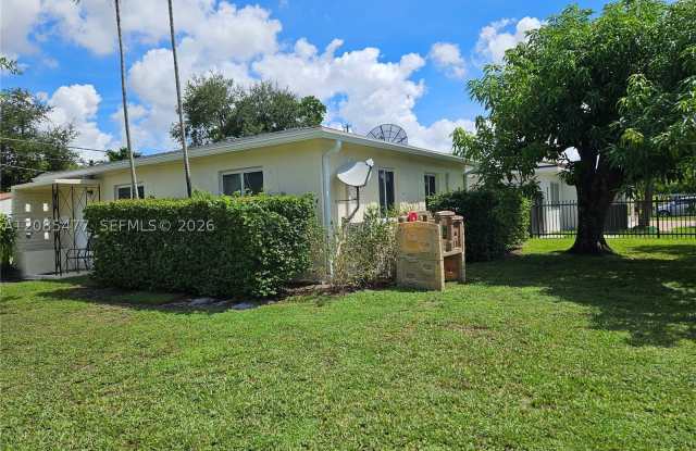 145 SW 60th Ct Gallery 3