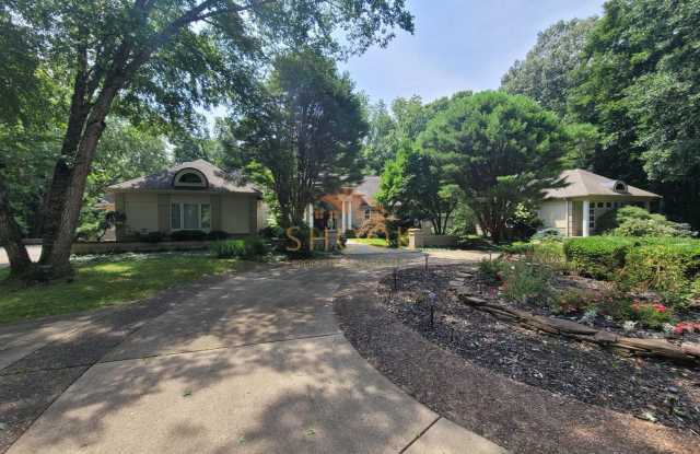 STUNNING LUXURY HOME - EVERYTHING YOU NEED - SHORT-TERM AND FURNISHED OPTIONS AVAILABLE - 195 Stacey Hollow Lane, Tippecanoe County, IN 47905