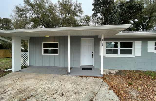 Beautifully Renovated 2/1 Duplex in Lake Helen! photos photos
