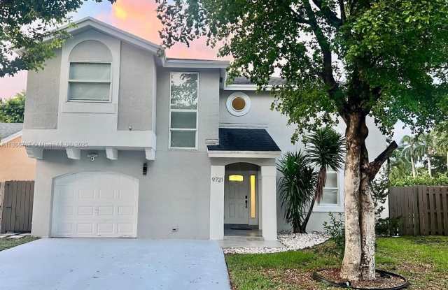 9721 NW 51st Ln photos photos