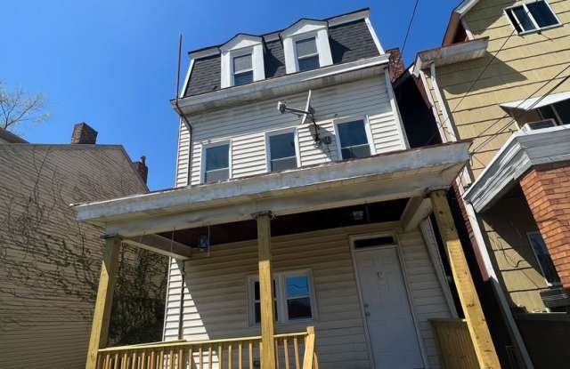 Newly Renovated 3 Bedroom, 1 Bathroom in Spring Hill- Central Air and Brand New Kitchen!! photos photos