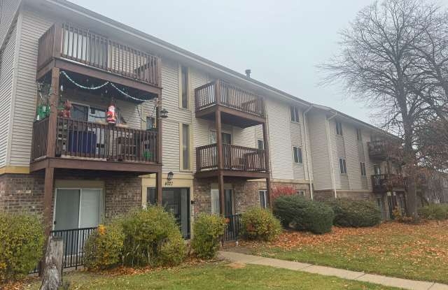 Lakeside Apartments - 1 Bedroom - Starting at $825.00 photos photos