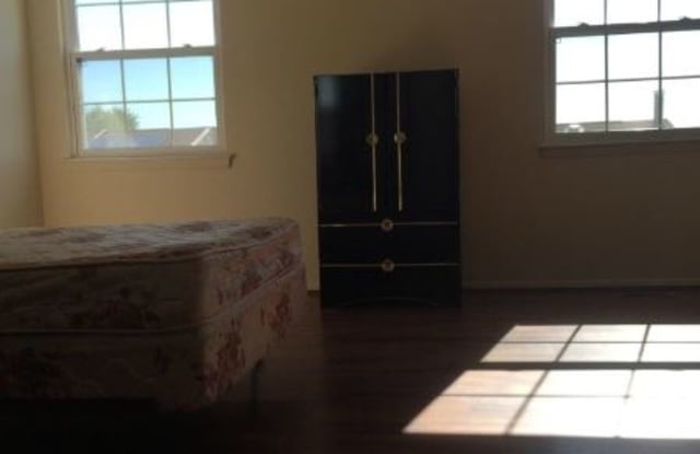 41 Winslow Park Dr - 41 Winslow Park Drive, Catonsville, MD 21228