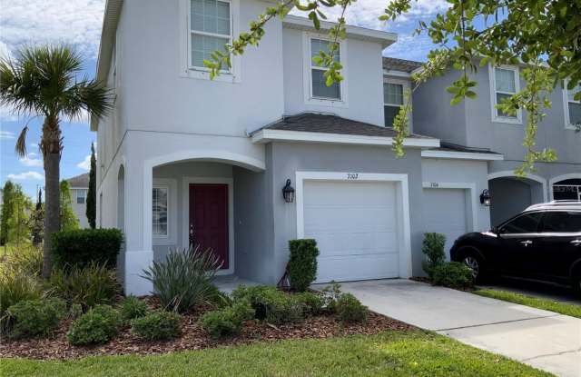 7102 SUMMER HOLLY photos photos