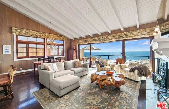 24542 Malibu Rd photos photos