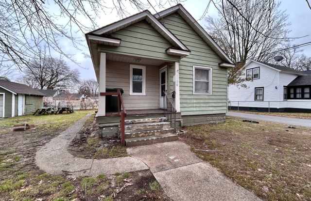 Two Bedroom Home in Muskegon photos photos Two Bedroom Home in Muskegon photos photos