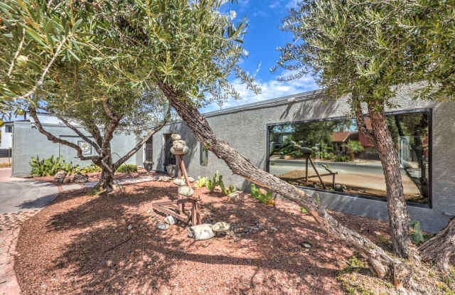 Single story with pool and RV parking for rent Las Vegas NV. Gallery 4