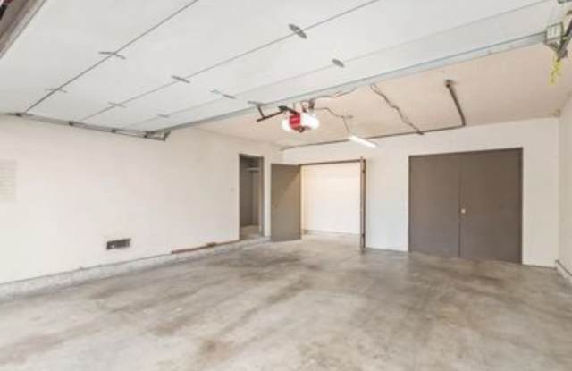 460 Bluffview Road Gallery 3