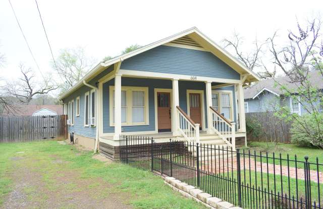 604 South Fredonia Street Gallery 2