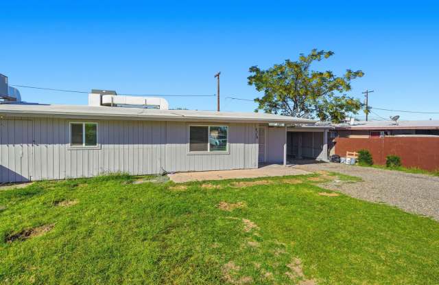 Beautifully Remodeled Home in a Central Tucson Location! photos photos