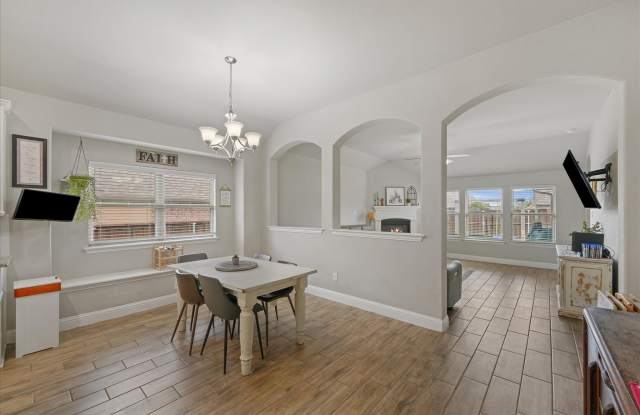 1790 Amalfi Drive Gallery 4