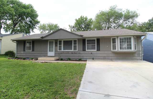 3 Bedroom 1 Bath House In Mission Kansas photos photos