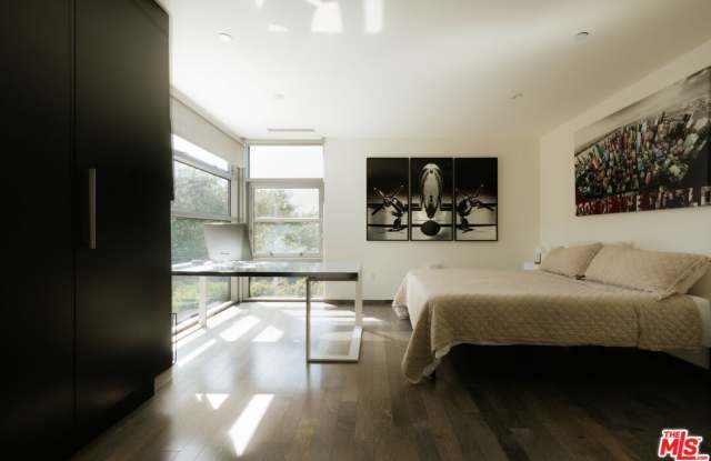 2651 Nichols Canyon Rd Gallery 4