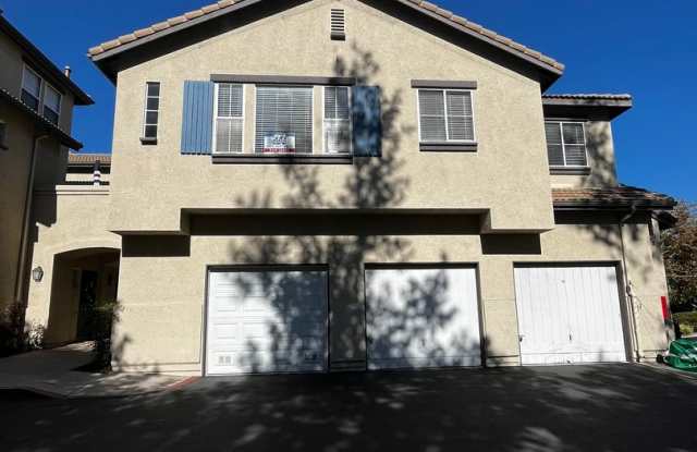 Wagon Wheel - carriage unit now available for lease! photos photos