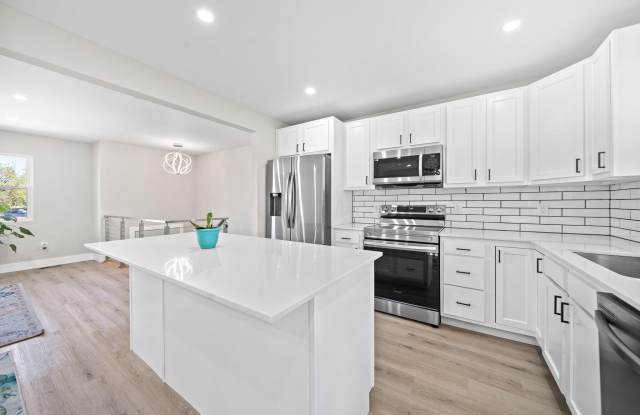 299 Lombard Road photos photos 299 Lombard Road photos photos