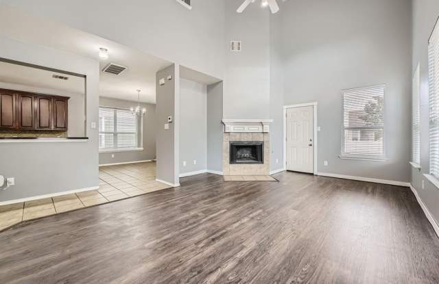 1800 Murphy Court Gallery 4