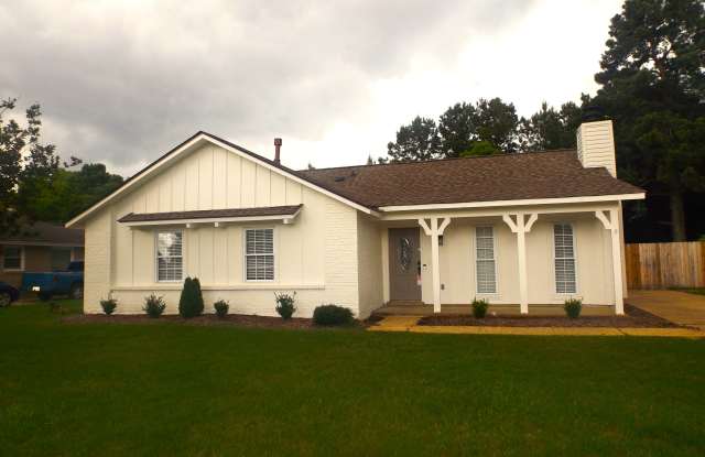 218 Amanda Ln - 218 Amanda Lane, Prattville, AL 36066