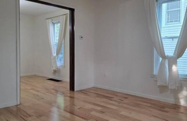 26 Lafayette Avenue Gallery 2