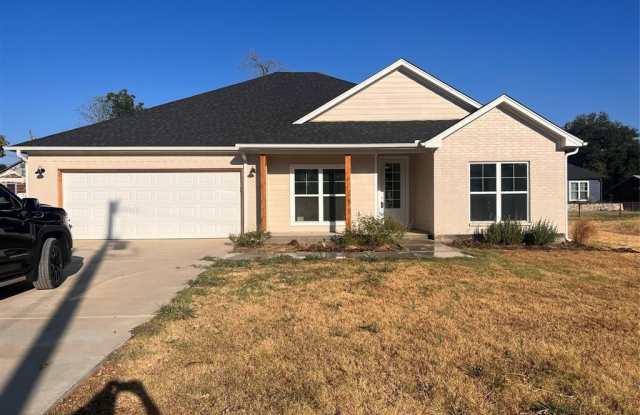 615 N Gracie Street - 615 Gracie Street, Dublin, TX 76446