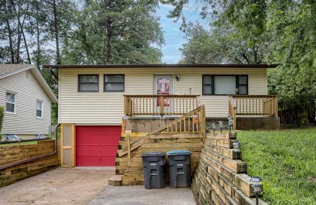 Charming 2 Bedroom With Bonus Room!! Gallery 1