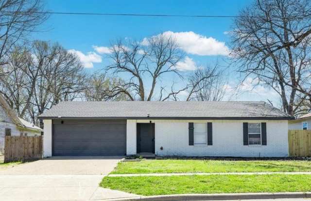 1505 W Collin Street photos photos
