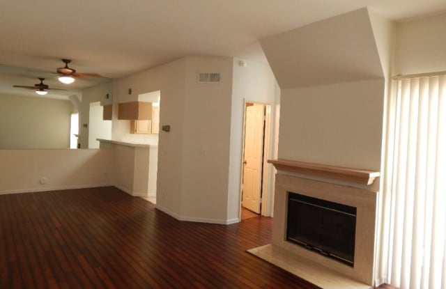 5792 Oak Bend Ln - 5792 Oak Bend Lane, Oak Park, CA 91377