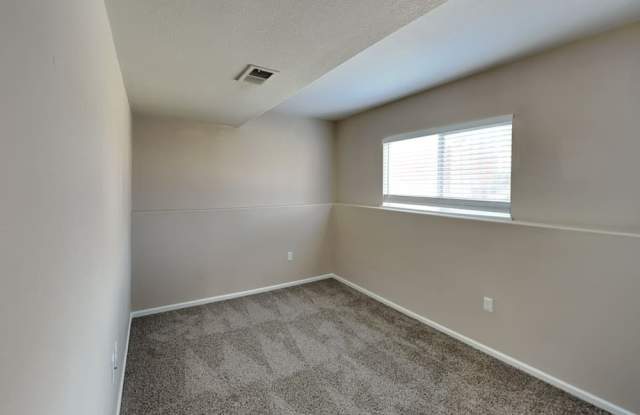 4872 N Silverlace Dr Gallery 2