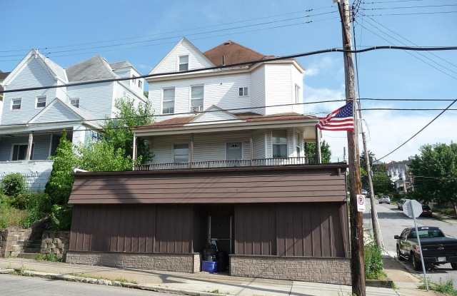546 Greenfield Avenue - 1 photos photos