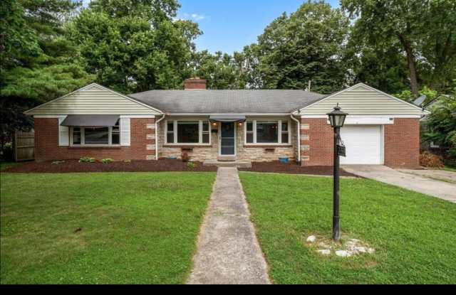 2333 Southview Drive Gallery 1