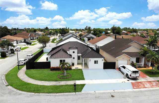 15856 SW 143rd Ct photos photos