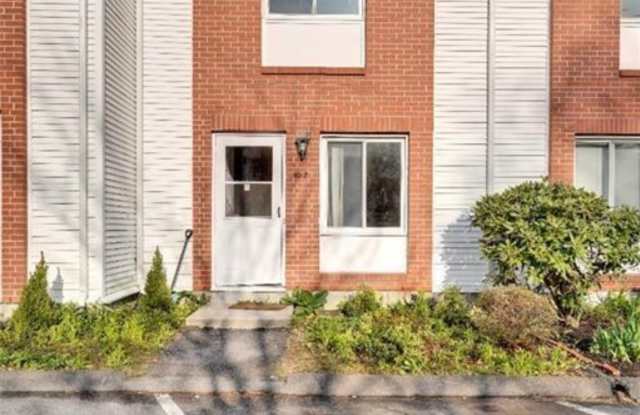 585 Park Road - 585 Park Road, Waterbury, CT 06708