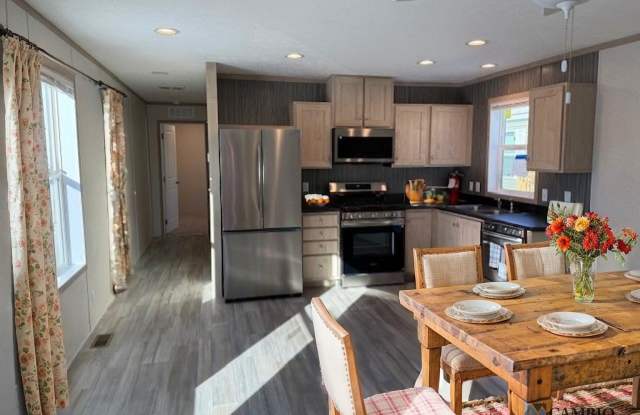 151 N. Kenbrook St. SE photos photos