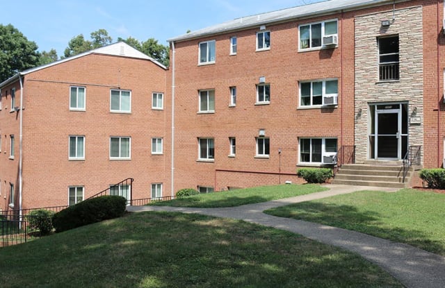 2000 N DANIEL STREET - 2000 North Daniel Street, Arlington, VA 22201