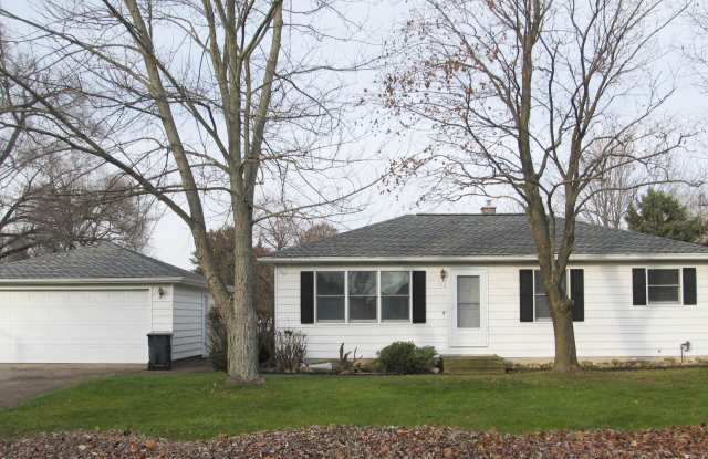 Three Bedroom Ranch in Portage photos photos